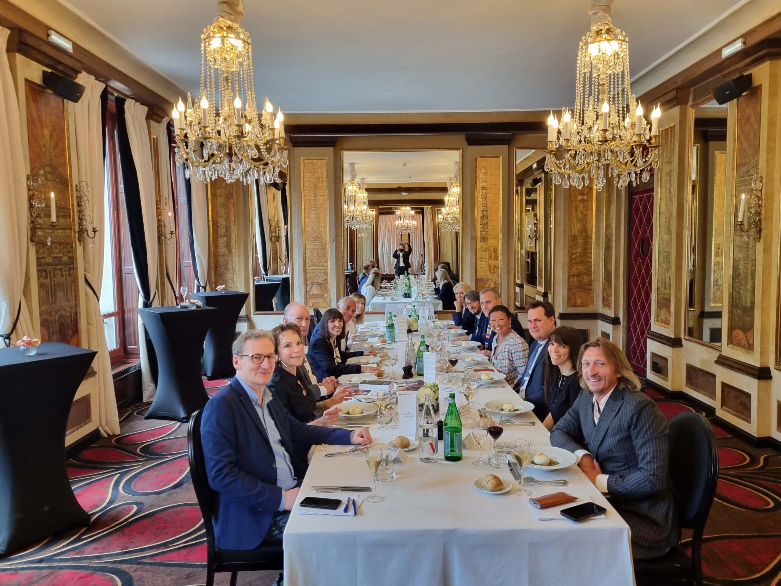 Déjeuner de délibération au Fouquet's du Prix du Livre de l'Art de Parisien et du Trophée du Fouquet's – 7 juin 2022