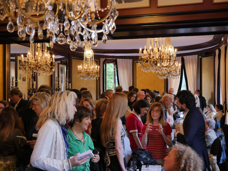Vidéo et Photos Fouquet's 3e Librairie Ephémère, Prix du Livre de l'Art de Vivre Parisien et Trophée du Fouquet's 8 juin 2022